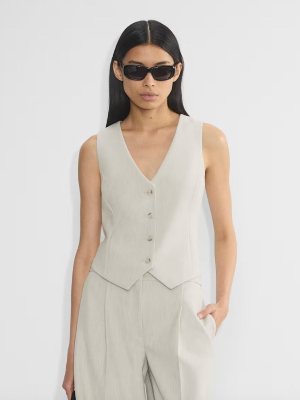 Aritzia Deniro Vest Matte Pearl
